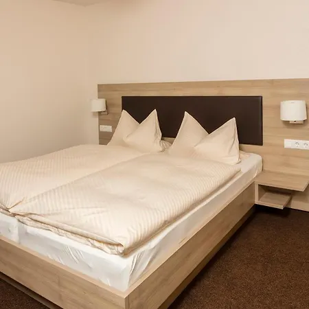 沃尔夫莫特斯兰德酒店 3*